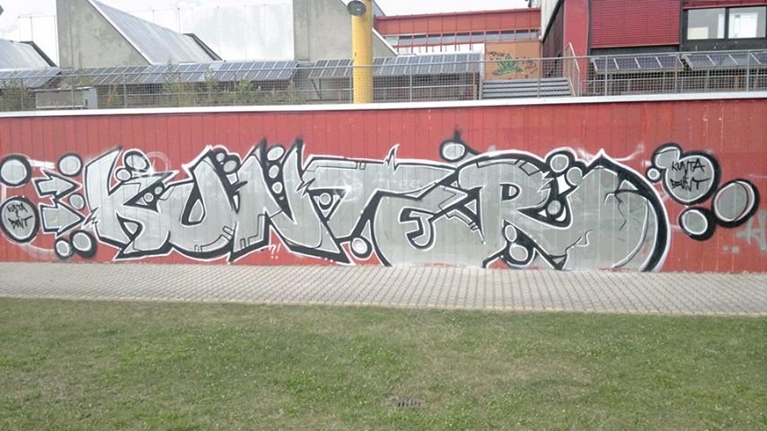 Graffiti Bombing - Photo by kunterbunter