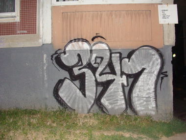 Graffiti Bombing in minsk - Photo by kust341 - 341 (2013)