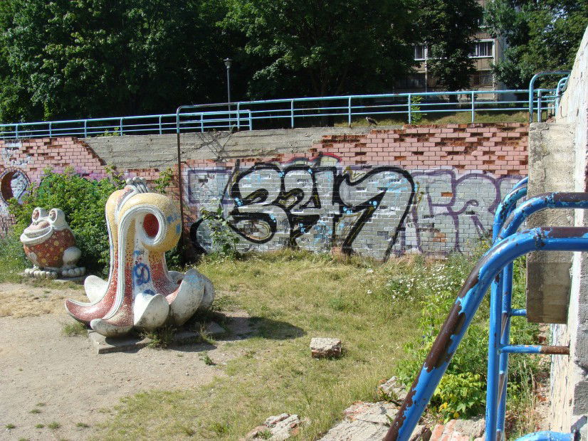 Graffiti Bombing in minsk - Photo by kust341 - 341 (2013)