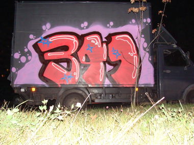 Graffiti Bombing - Photo by kust341 - 341 (2013)