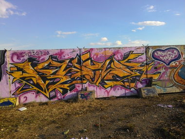 Graffiti Wall - Photo by kuturoner (2015)