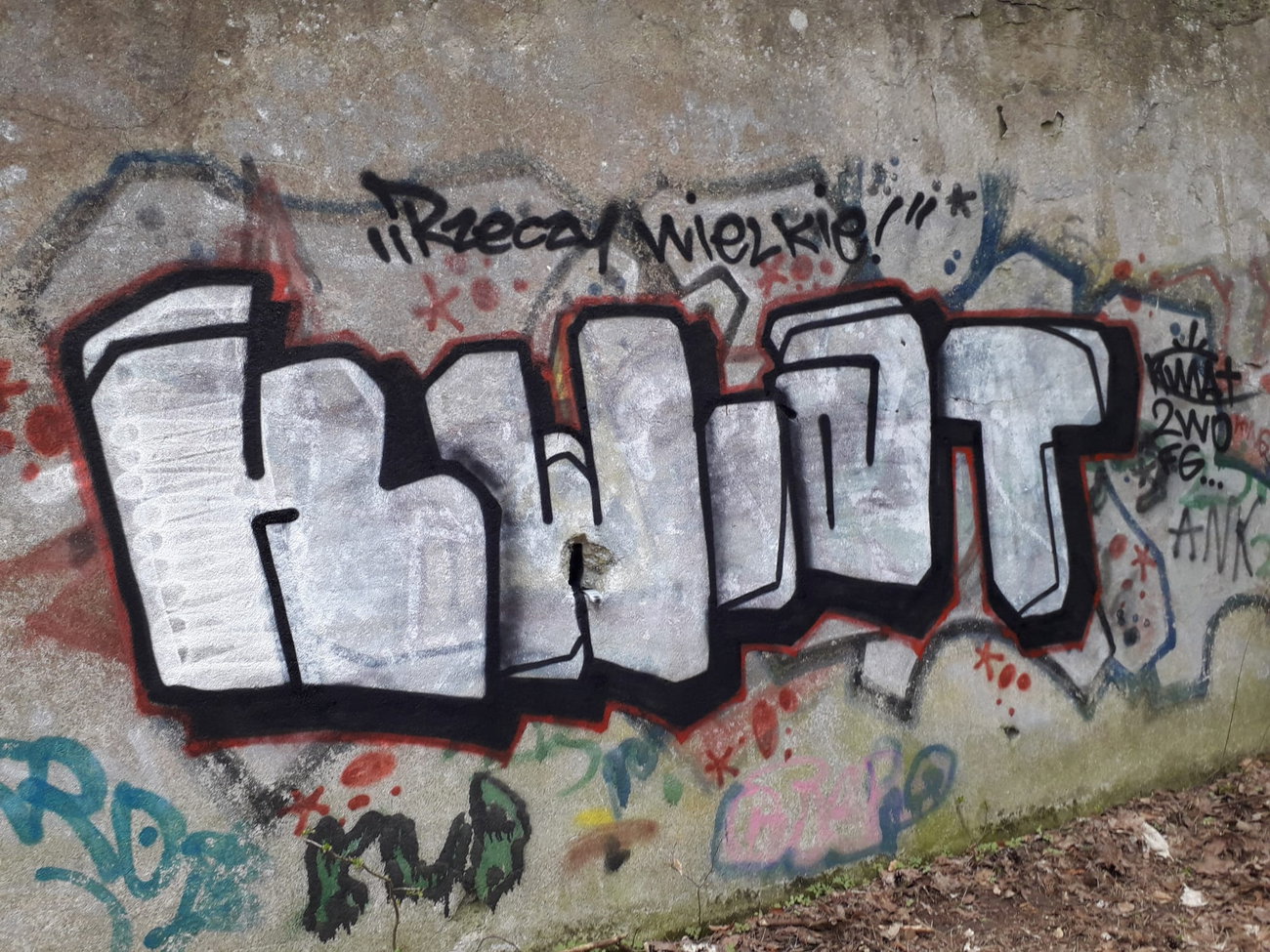 Graffiti Wall - Photo by kwiatXwhoyou