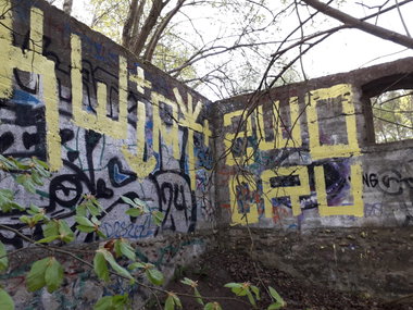 Graffiti Wall - Photo by kwiatXwhoyou