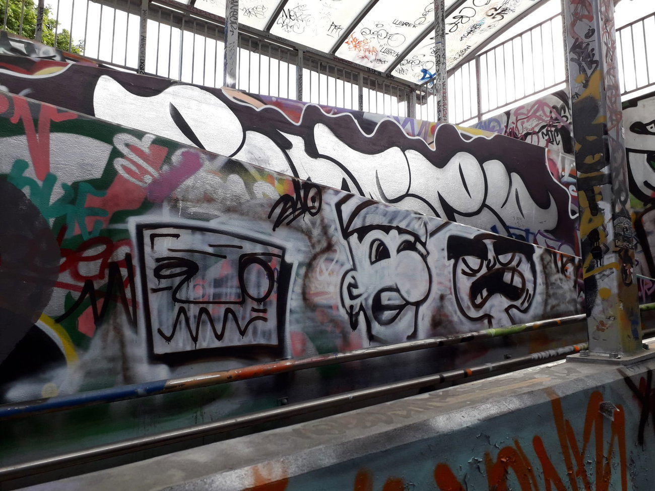 Graffiti Wall - Photo by kwiatXwhoyou - character (2026)