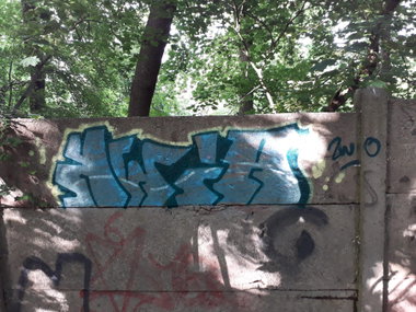Graffiti Wall - Photo by kwiatXwhoyou