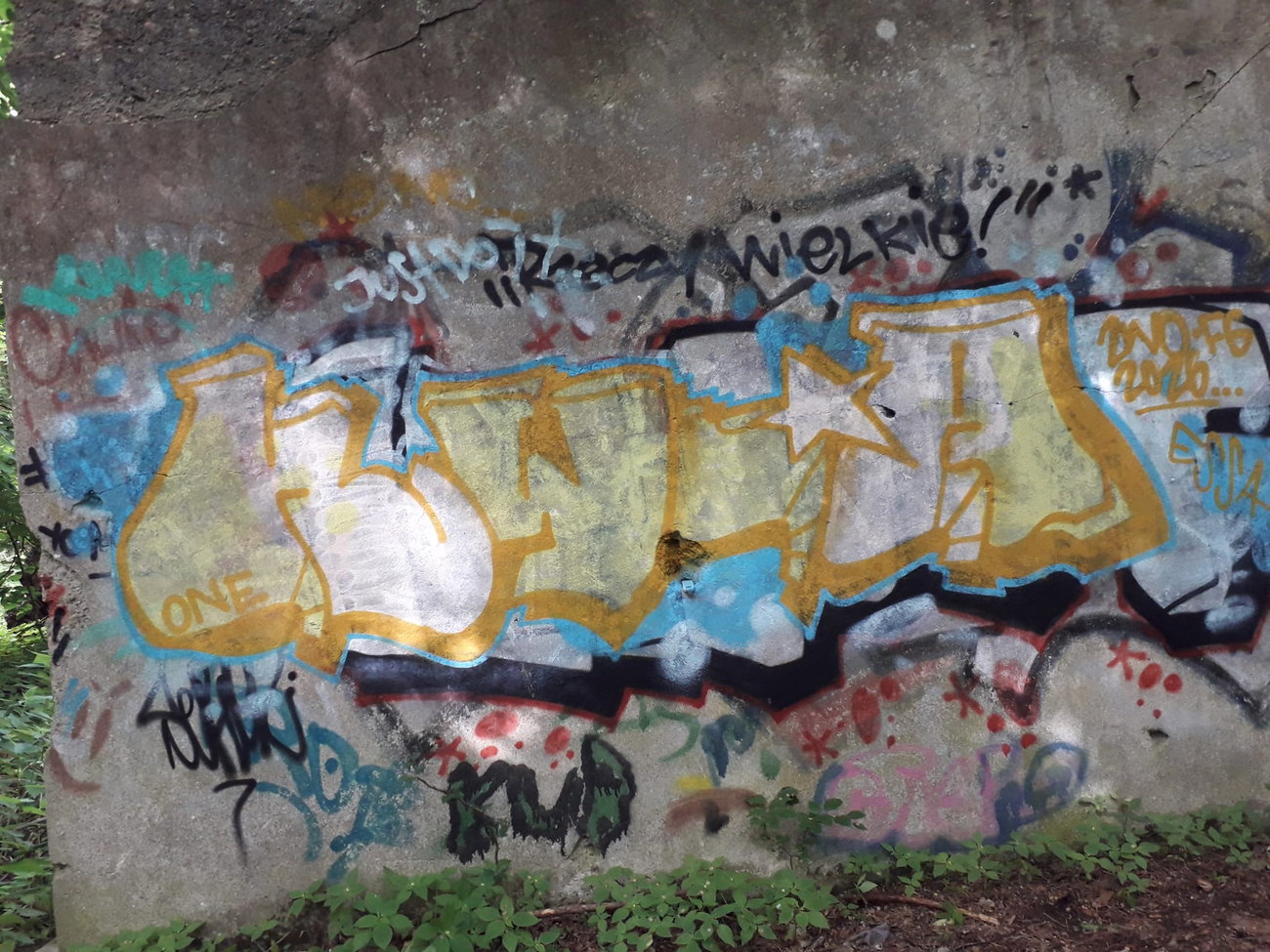 Graffiti Wall - Photo by kwiatXwhoyou