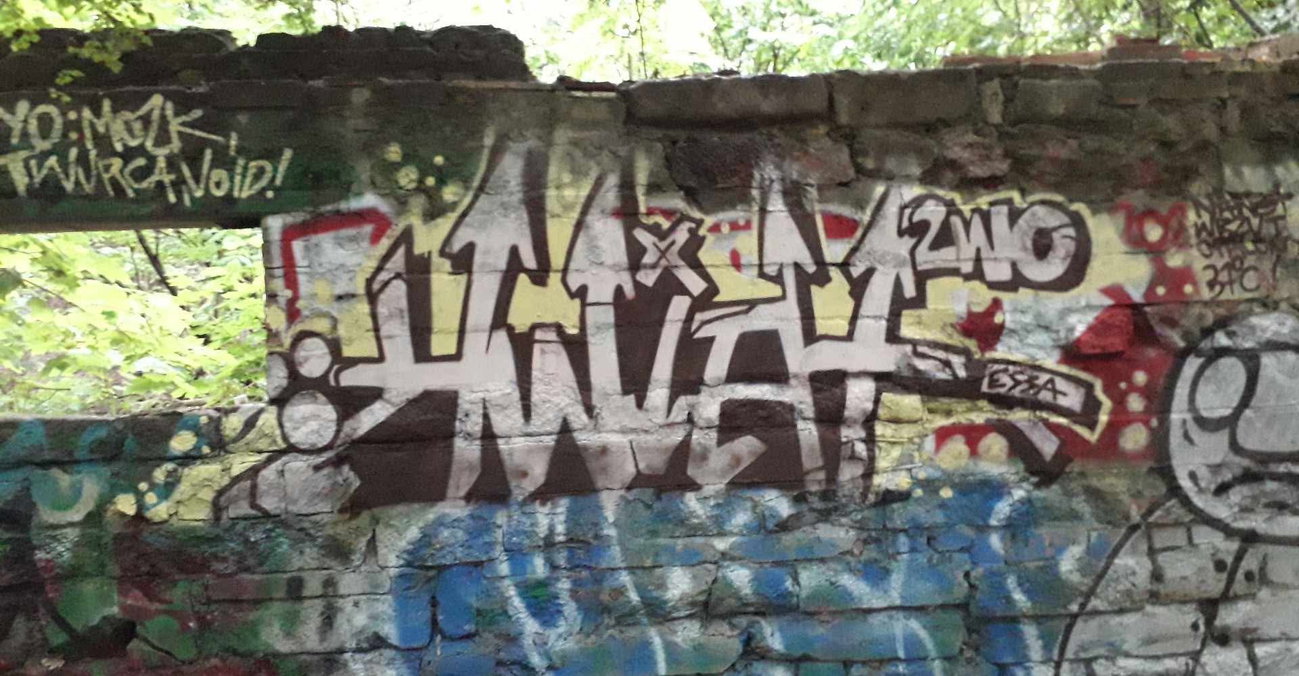 Graffiti Wall - Photo by kwiatXwhoyou