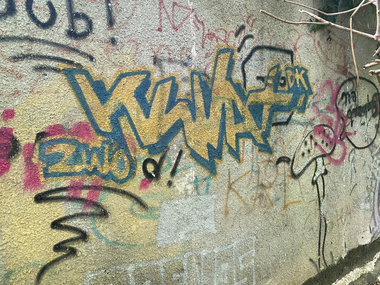 Graffiti Wall - Photo by kwiatXwhoyou