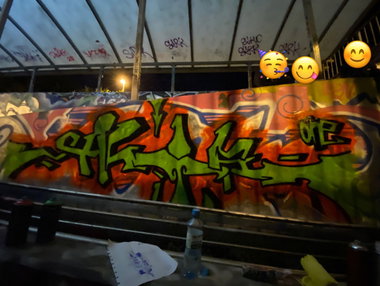 Graffiti Wall - Photo by kwiatXwhoyou (2012)