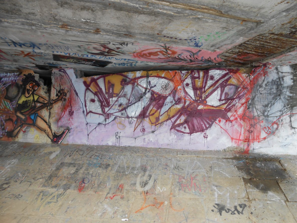Graffiti Wall - Photo by kybzer