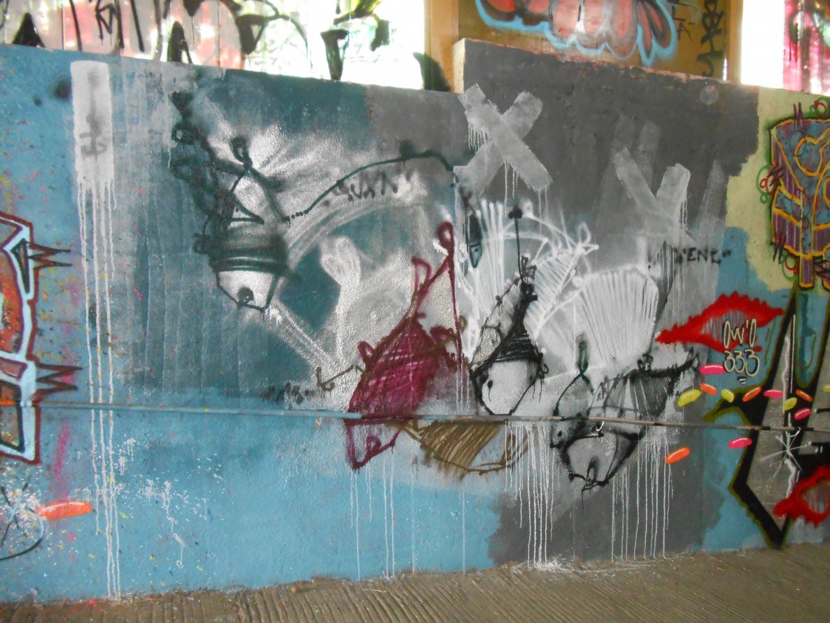 Graffiti Wall - Photo by kybzer