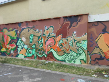 Graffiti Wall - Photo by kybzer