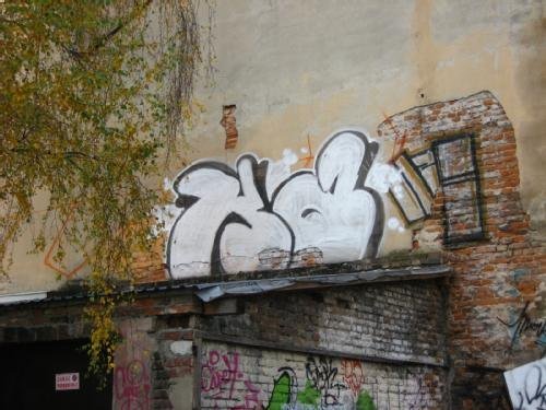 Graffiti Bombing - Photo by laborant