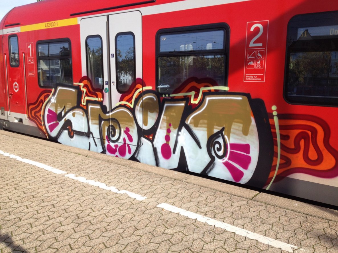 Graffiti Train - Photo by lackgeruch - sdilo