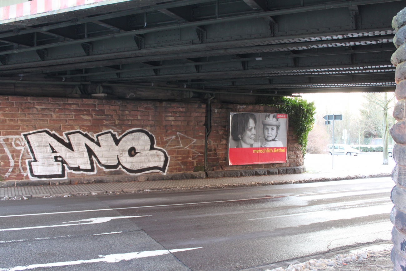 Graffiti Bombing - Photo by lausbub - ANC, SSARLAND (1999)