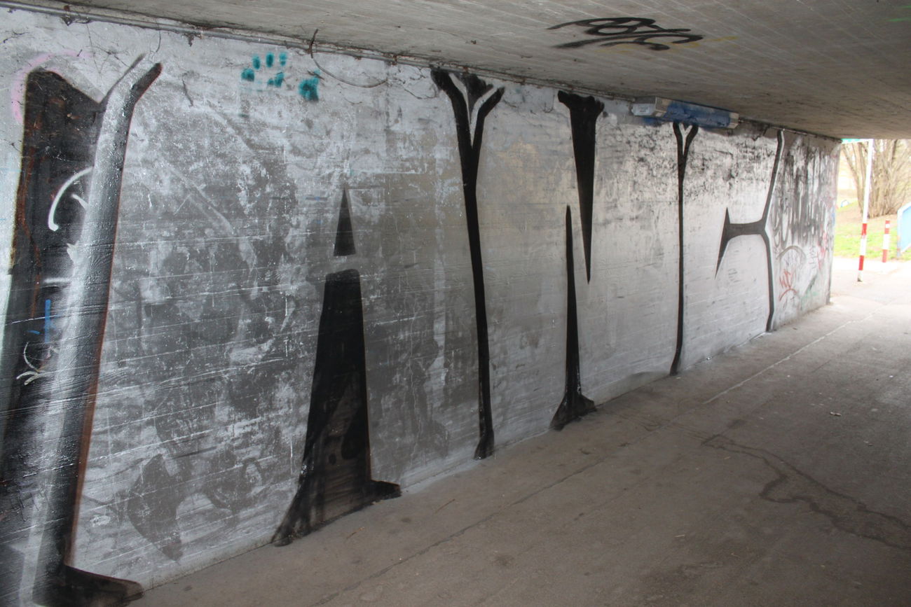 Graffiti Bombing - Photo by lausbub - ANC, SAARLAND (1999)