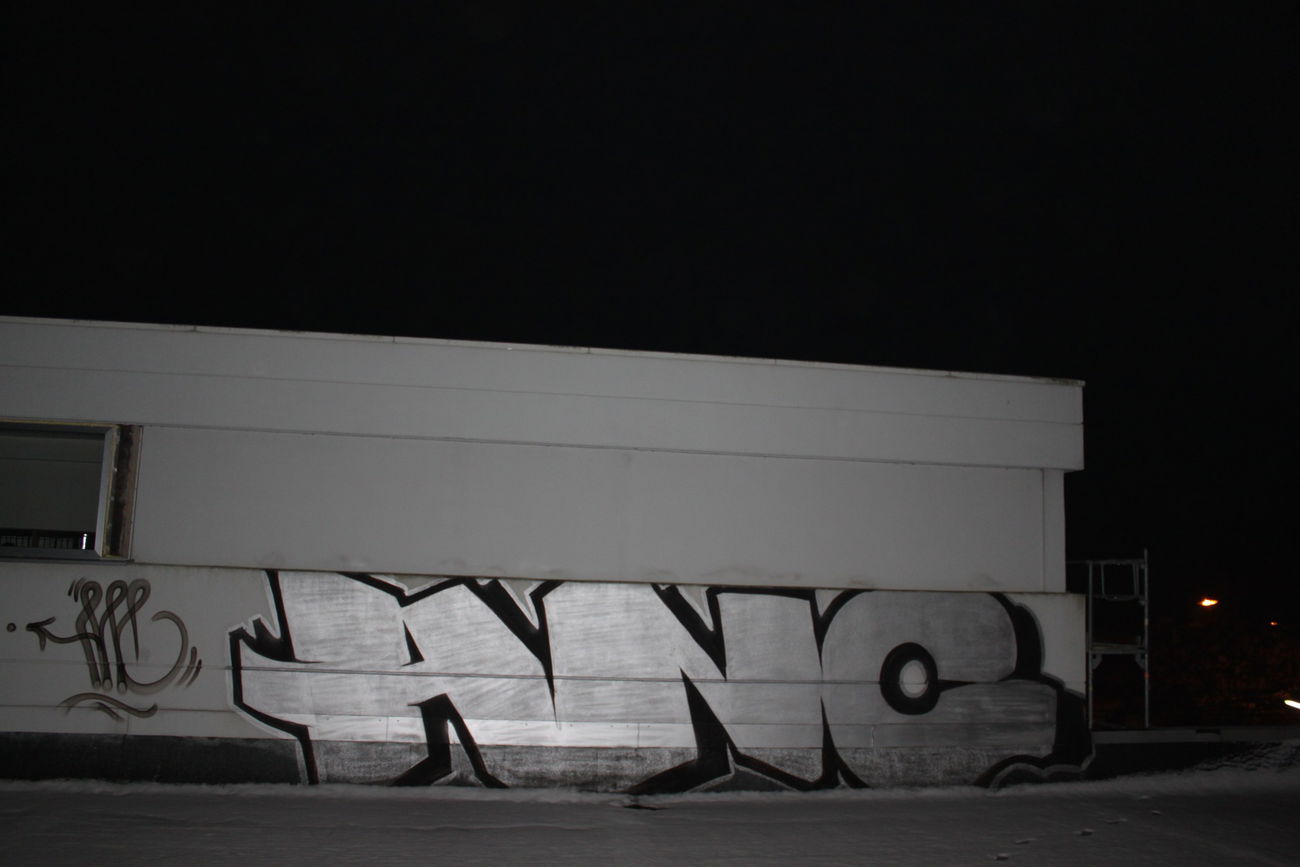 Graffiti Wall - Photo by lausbub (1999)