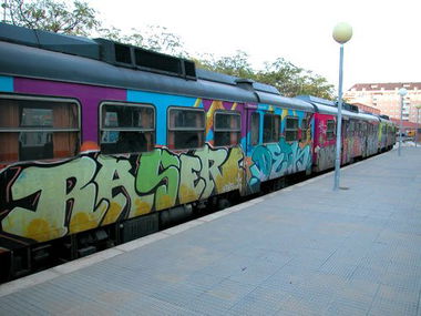 Graffiti Wall in Madrid - Photo by lcd