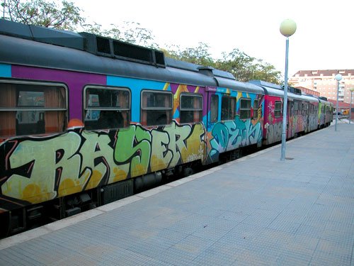 Graffiti Wall in Madrid - Photo by lcd