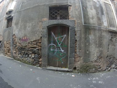 Graffiti Wall - Photo by ldkdl (2016)