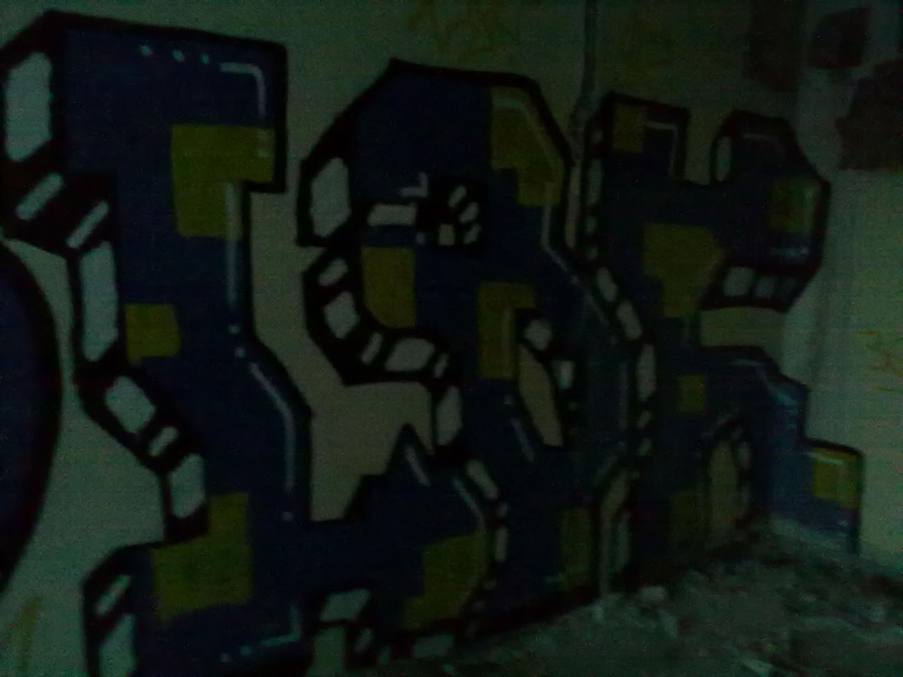 Graffiti Wall - Photo by ldkdl (2012)