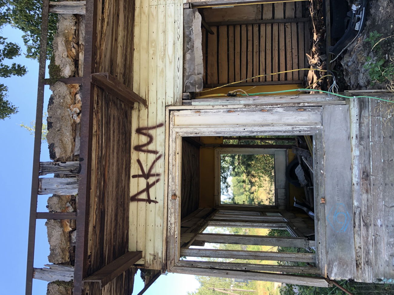 Graffiti Wall - Photo by ldkdl