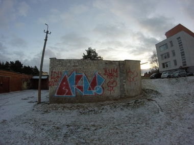 Graffiti Bombing - Photo by ldkdl