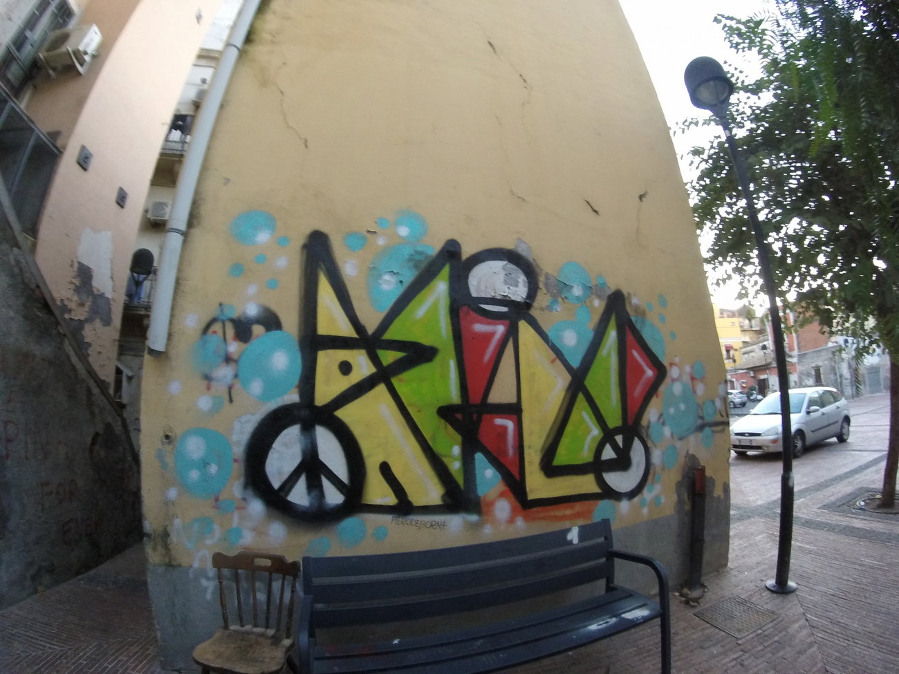 Graffiti Wall - Photo by ldkdl (2016)