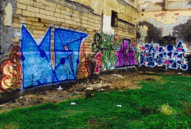 Graffiti Wall - Photo by ldkdl (2016)