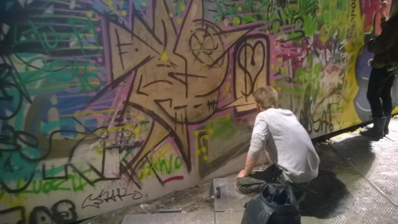 Graffiti Wall - Photo by ldkdl (2016)