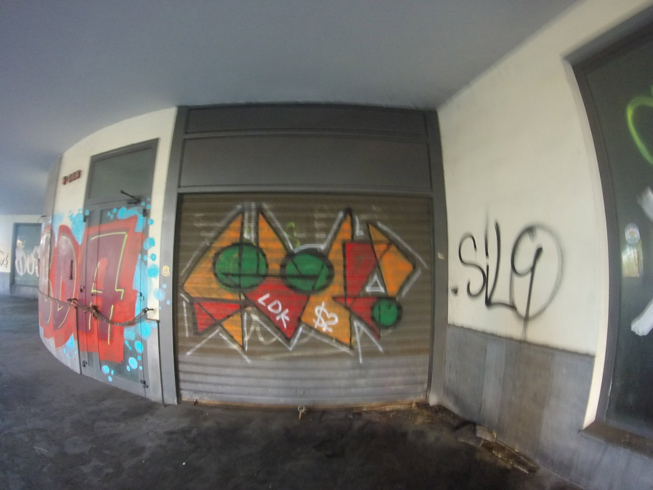 Graffiti Wall - Photo by ldkdl (2016)