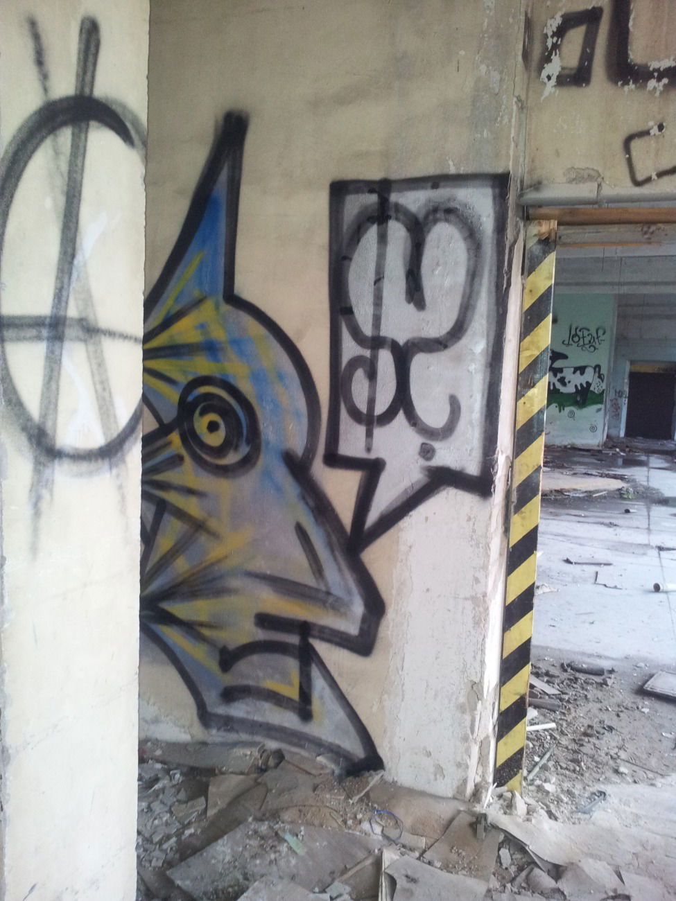 Graffiti Street Art - Photo by ldkdl (2012)