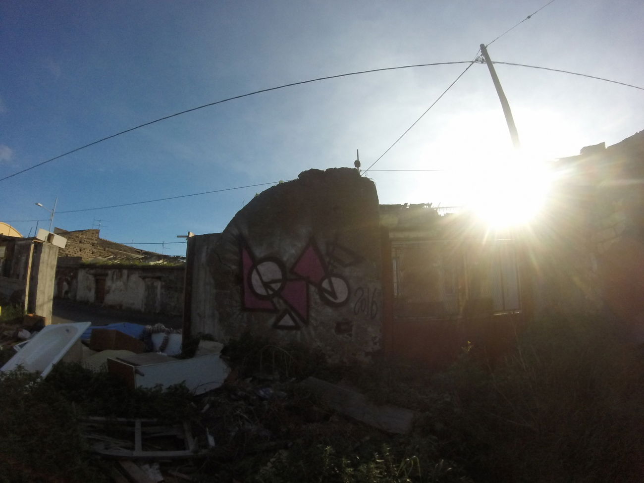 Graffiti Bombing - Photo by ldkdl