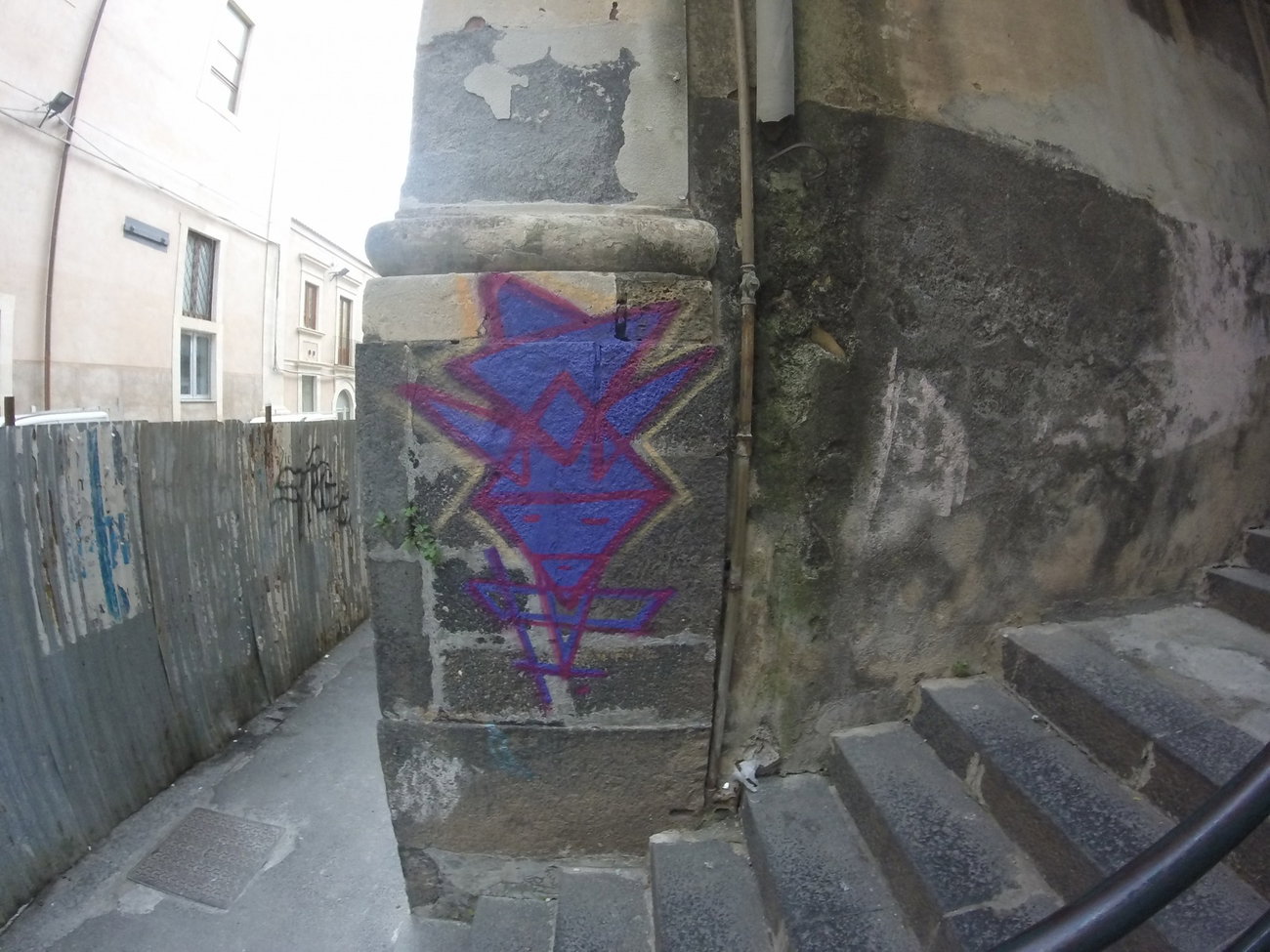 Graffiti Wall - Photo by ldkdl