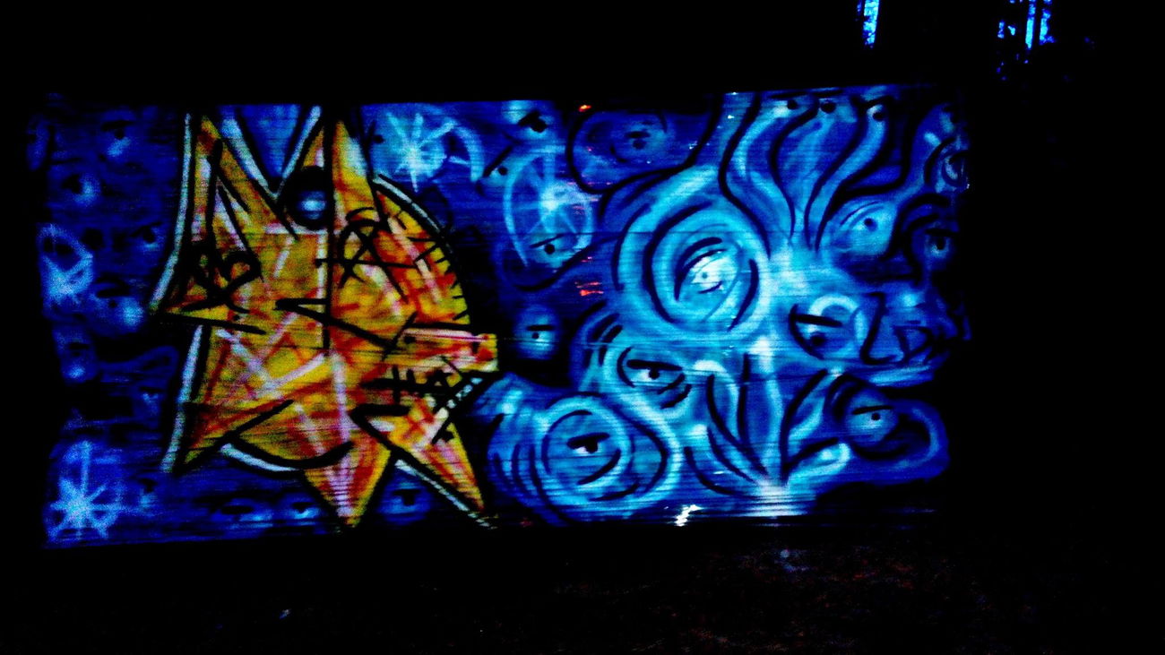 Graffiti Wall - Photo by ldkdl (2016)