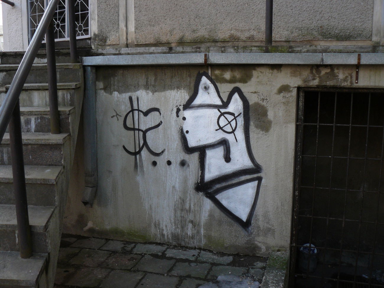 Graffiti Street Art - Photo by ldkdl (2012)