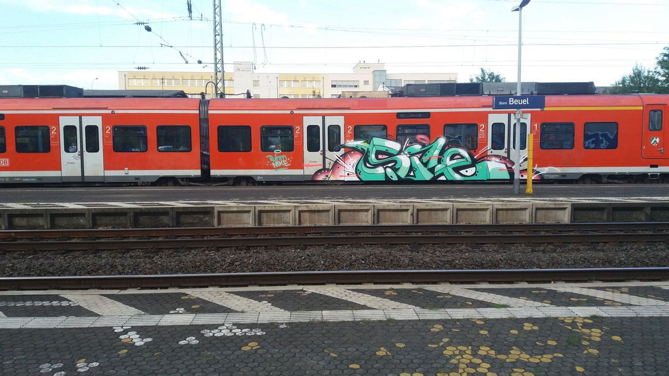 Graffiti Train in Bonn - Photo by leakne (2017)