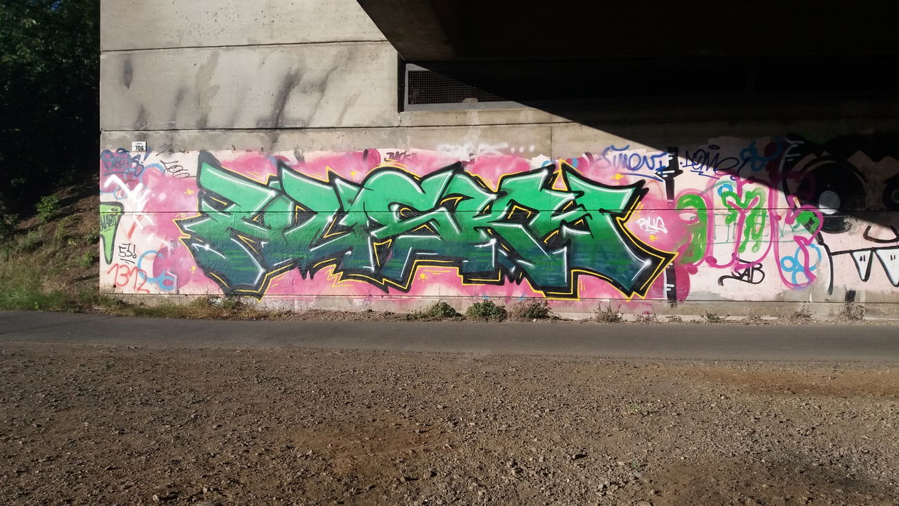 Graffiti Wall in Bonn germany - Photo by leakne (2017)