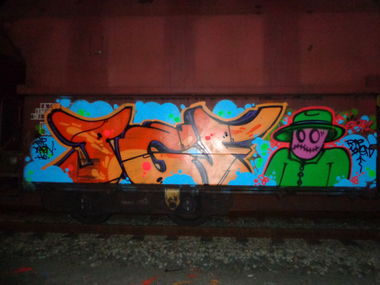 Graffiti Train - Photo by lecim