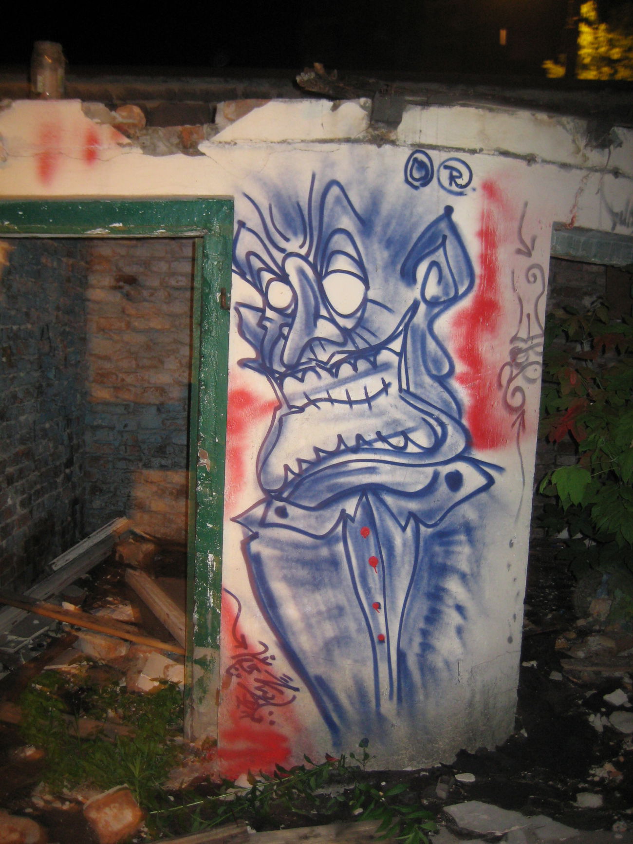 Graffiti Wall - Photo by lecim