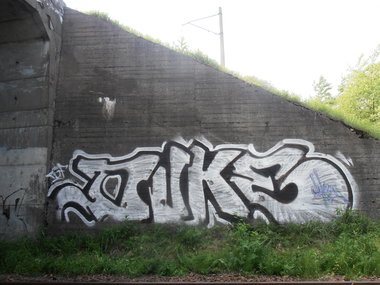 Graffiti Wall - Photo by lecim