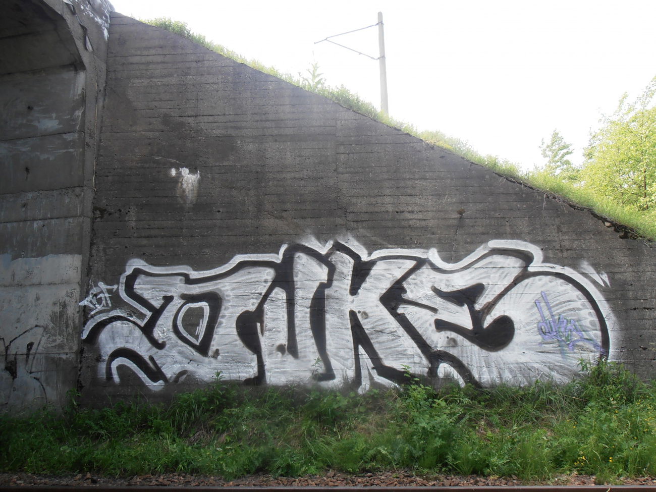 Graffiti Wall - Photo by lecim