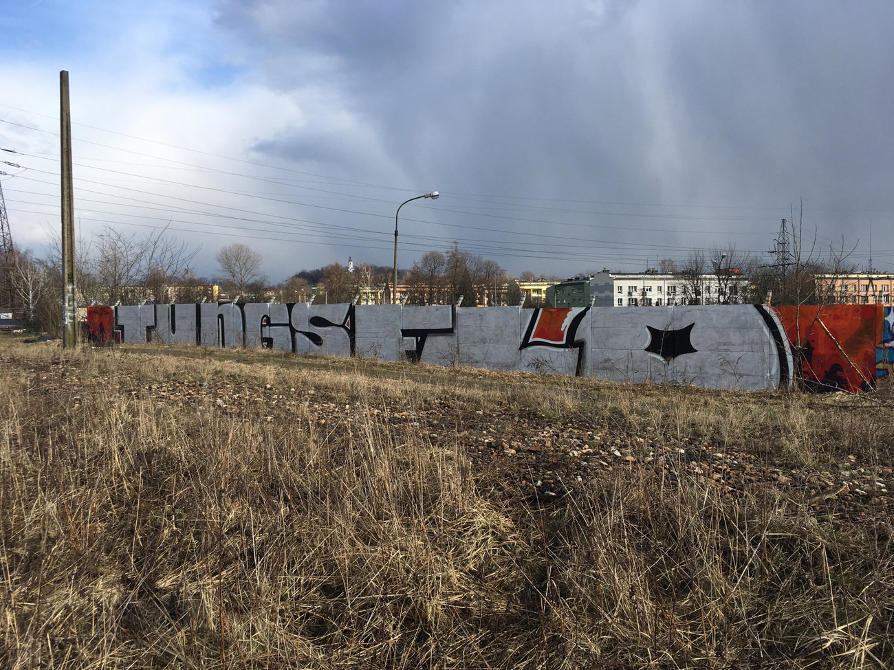 Graffiti Wall in Poland - Photo by lecim - linia (2019)