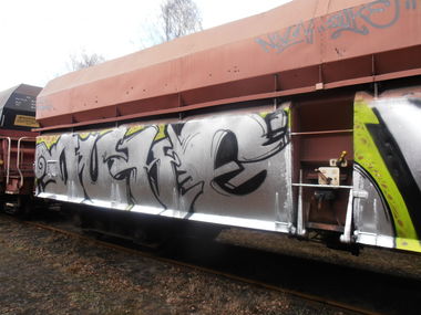Graffiti Train - Photo by lecim