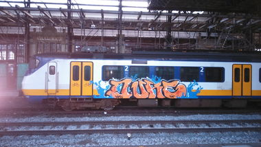 Graffiti Train - Photo by lecim
