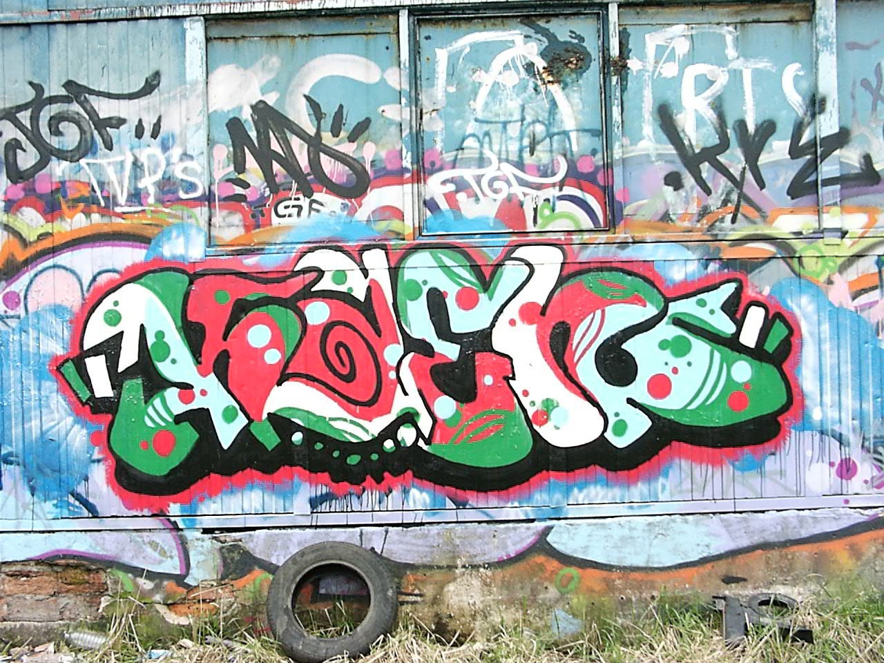 Graffiti Wall - Photo by lecim