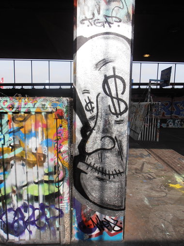 Graffiti Wall - Photo by lecim