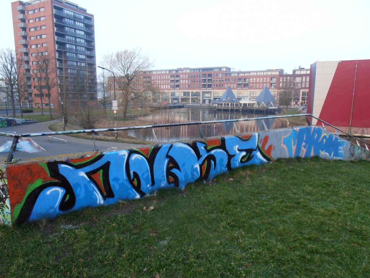 Graffiti Wall - Photo by lecim