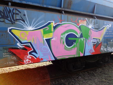 Graffiti Train - Photo by lecim