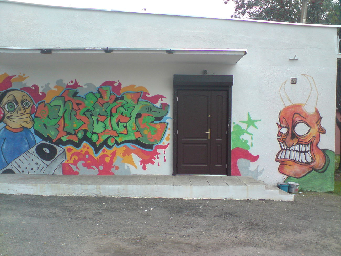 Graffiti Wall - Photo by lecim